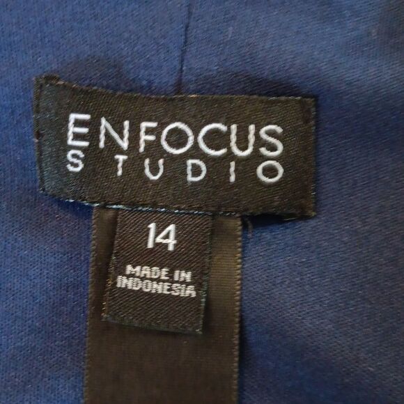 En Focus Studio  Bold Striped Dress - Picture 8 of 10